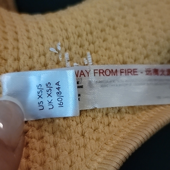 Urban Outfitters Crop Thermal Tank X Small/Small Golden Yellow Racerback - Picture 5 of 5